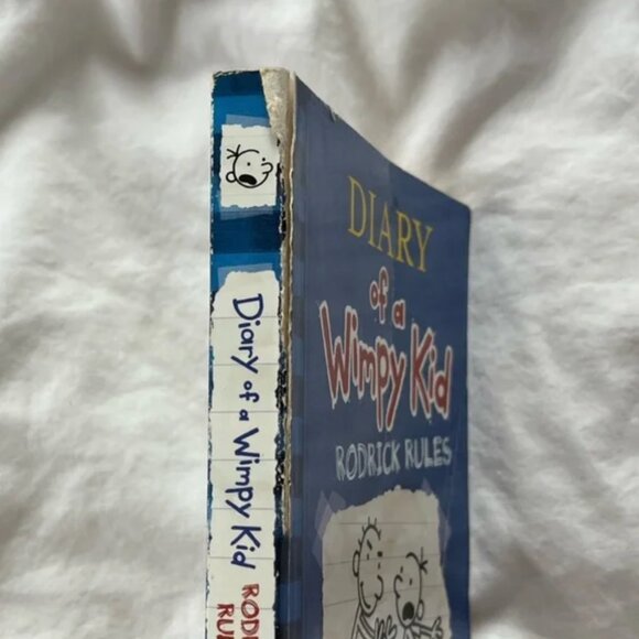 Diary of a Wimpy Kid Roderick Rules Book - Picture 2 of 3